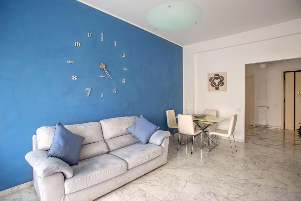 Home Bernadette روما المظهر الخارجي الصورة