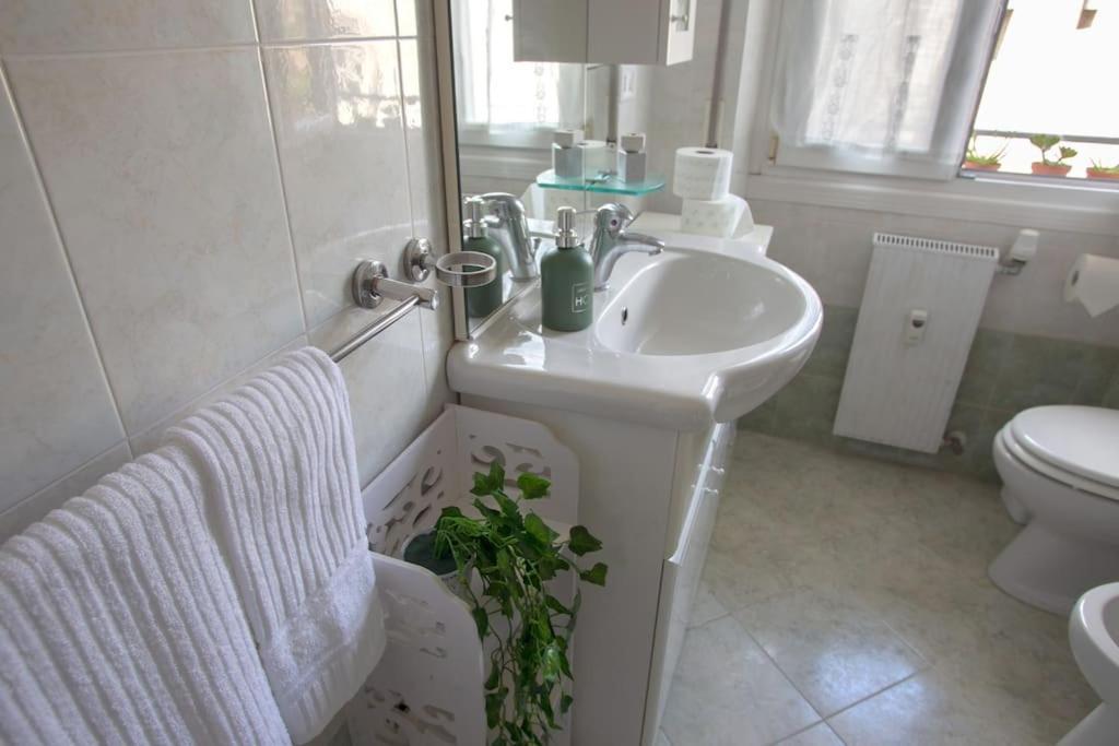 Home Bernadette روما المظهر الخارجي الصورة
