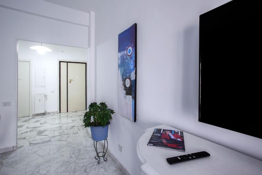 Home Bernadette روما المظهر الخارجي الصورة